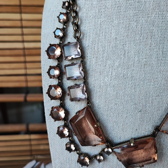 J. Crew Brand Statement Necklace Huge Abstract Apricot Light Rose Stones Brass - Picture 9 of 16